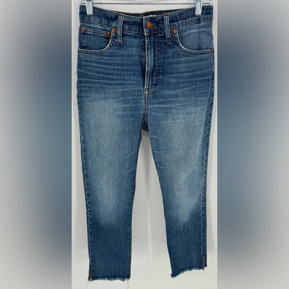 Madewell The Perfect Vintage Jean in Hernando Wash: Raw Hem Edition - Picture 3 of 16